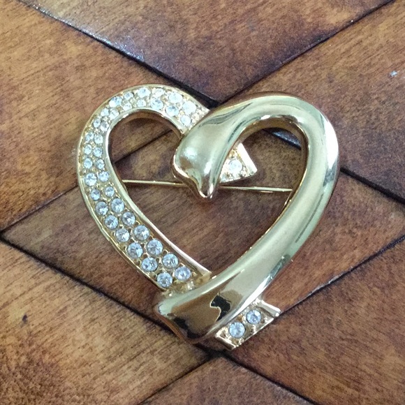 Brooch - Picture 2 of 2